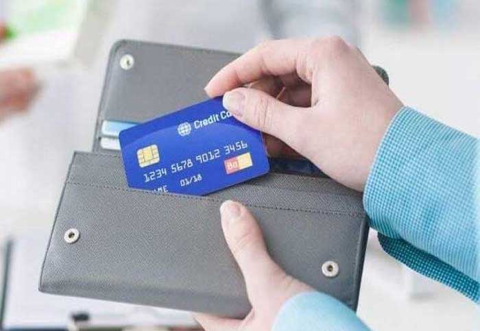 Những lưu ý khi rút tiền mặt thẻ tín dụng